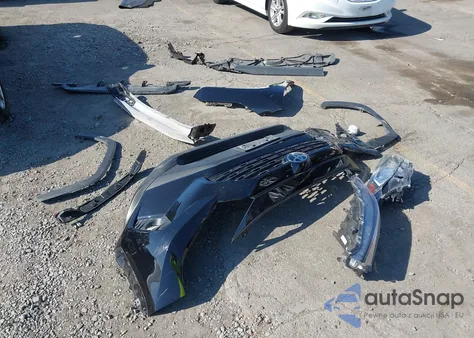 2021 Toyota Rav4 Xle z USA, uszkodzony, nr VIN 2T3P1RFV8MW226260